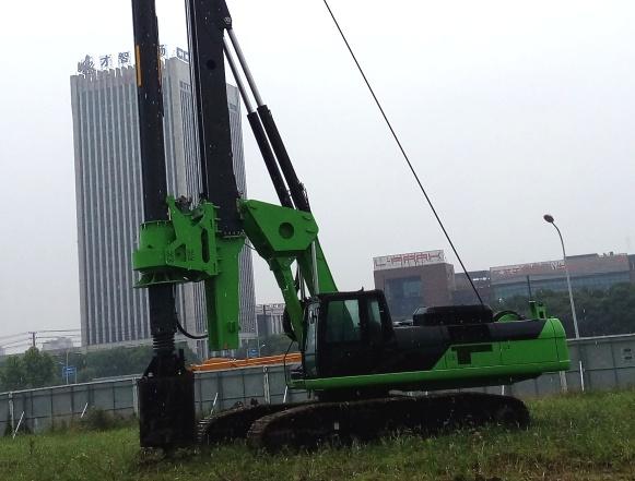 Drehmoment-hydraulische Anhäufungs-Anlagen-Maschine für Tiefen-Bohrloch-Bohrung 2m Durchmessers 68m