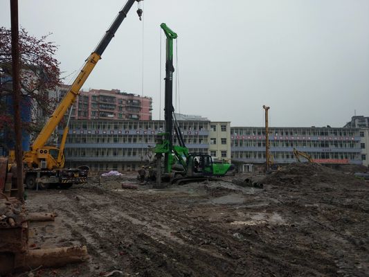 Rammgerät mit 3,9 MPa Vorsteuerdruck, 94,3 Tonnen Tragfähigkeit und 150 kNm maximalem Drehmoment für Bohrpfahlgründungen