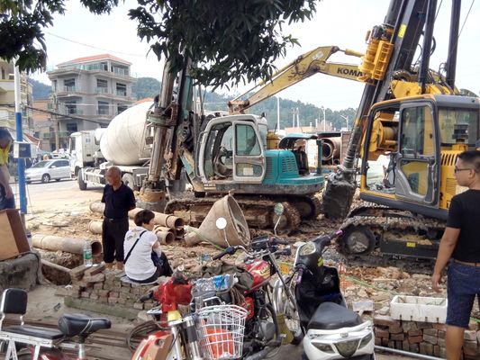 Schwerlast-Pfahlbohrmaschine 50.000 kg mit 32 MPa Hydrauliksystem und 100 kN max. Zugkraft für Bohranwendungen